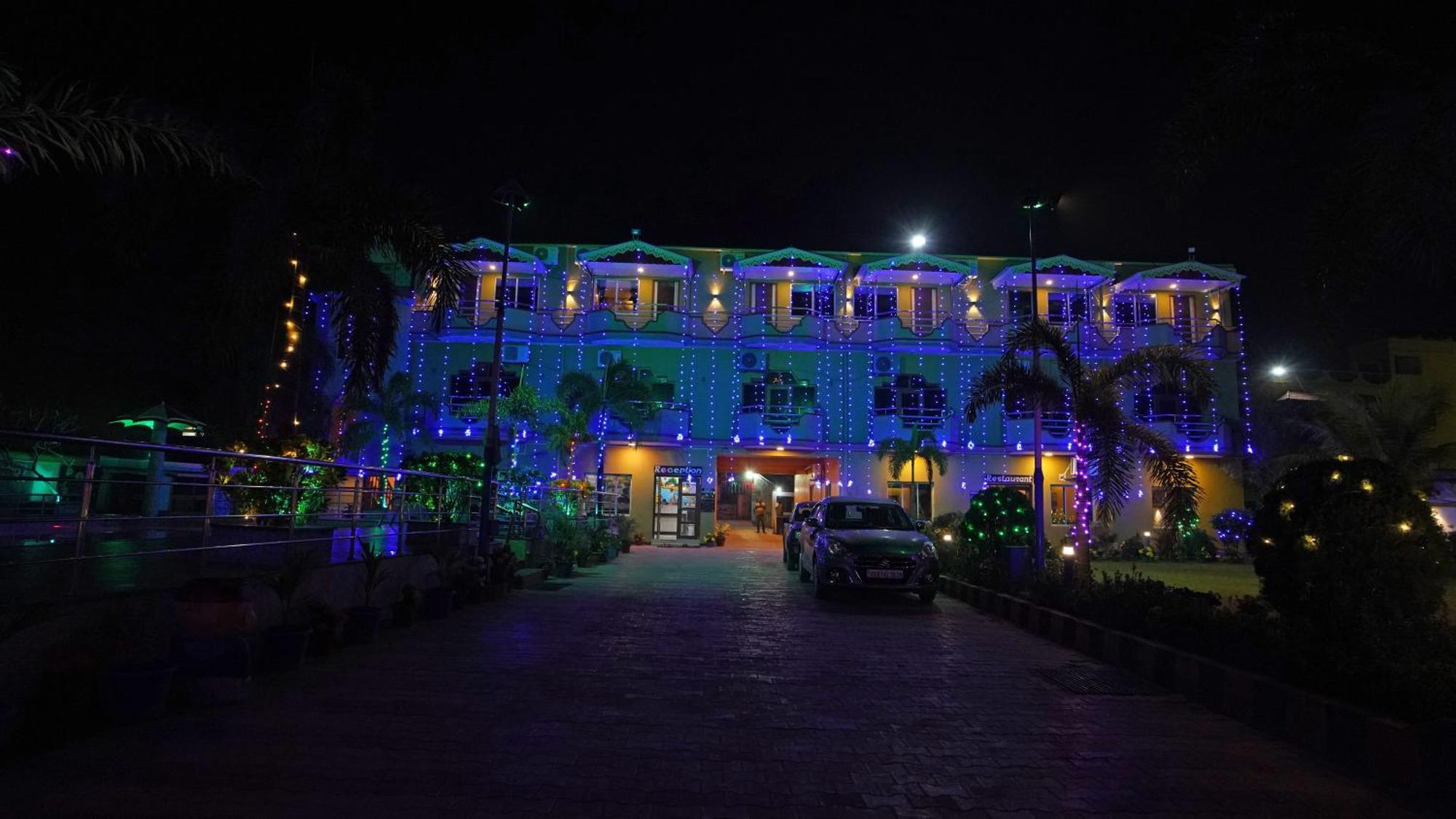 Marino Beach Resort Mandarmani Bagian luar foto